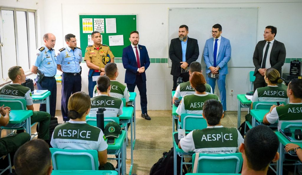 Confira a história de profissionais de segurança que se formaram na Aesp e  retornaram para sala de aula como professor - Academia Estadual de  Segurança Pública do Ceará