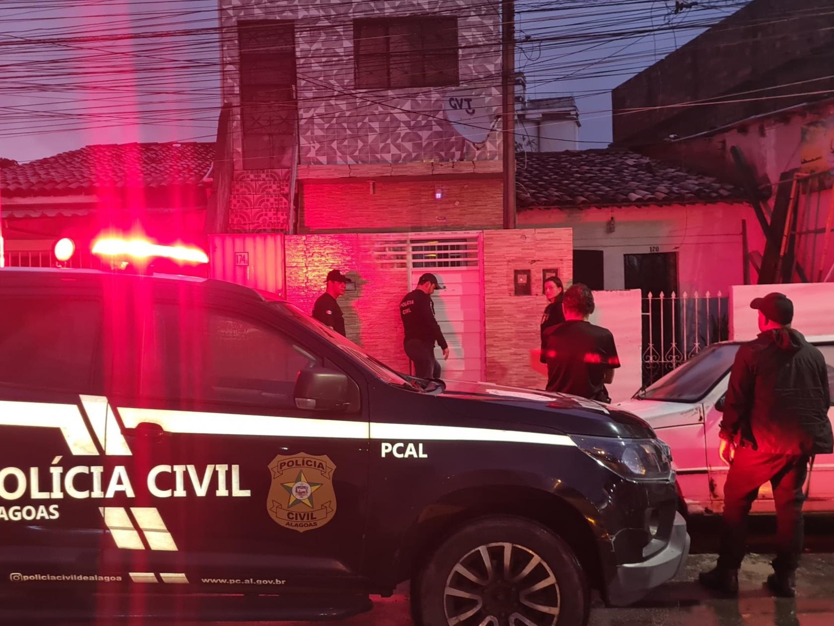 Polícia Civil realiza operação para investigar morte de jovem em Paripueira