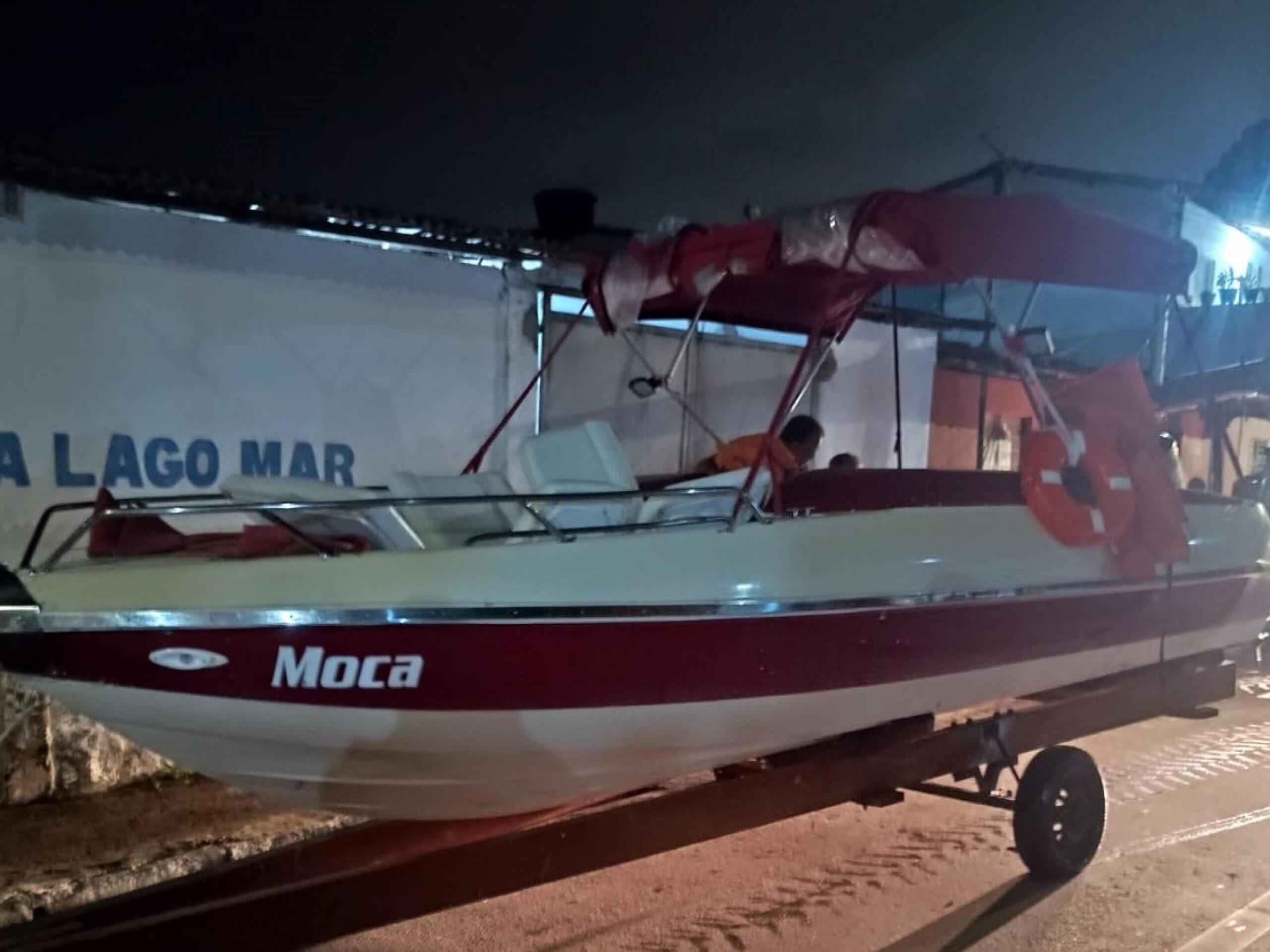 Polícia Civil recupera lancha furtada após ser acionada para averiguação no Pontal da Barra