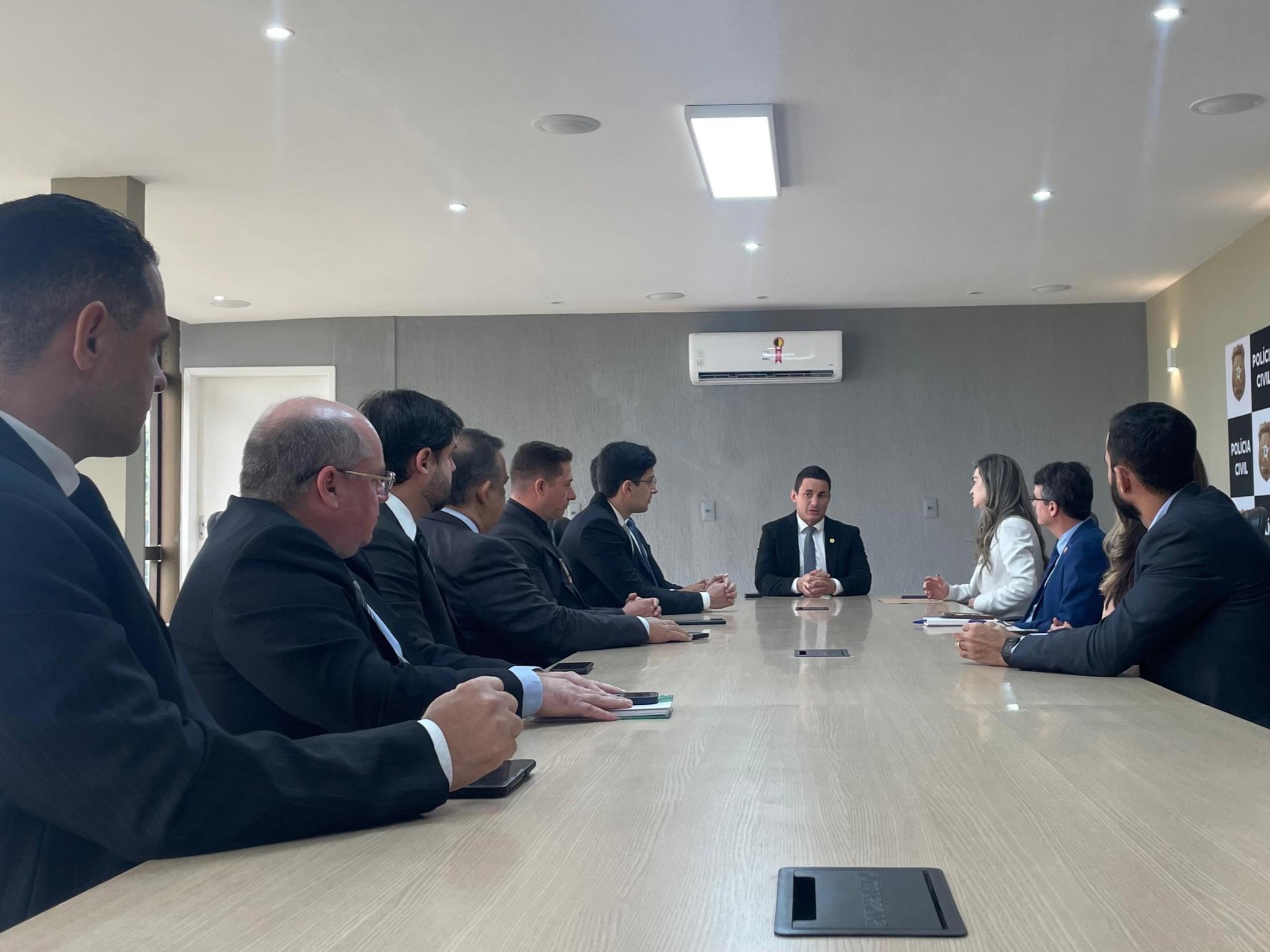 Delegado-geral da PC recebe a visita da nova superintendente da Polícia Federal em Alagoas