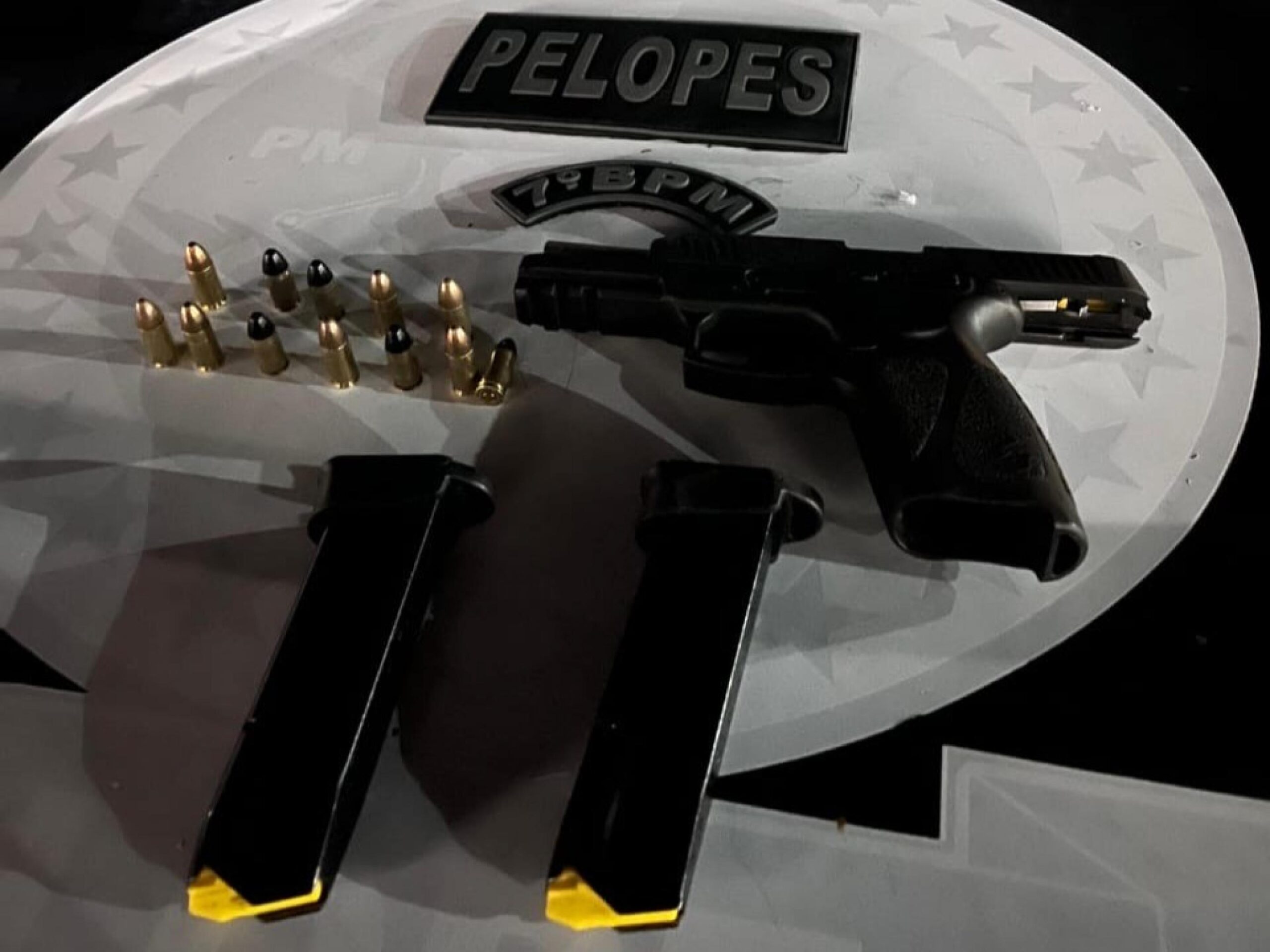 PM-AL apreende 30 armas e mais de 17 quilos de drogas