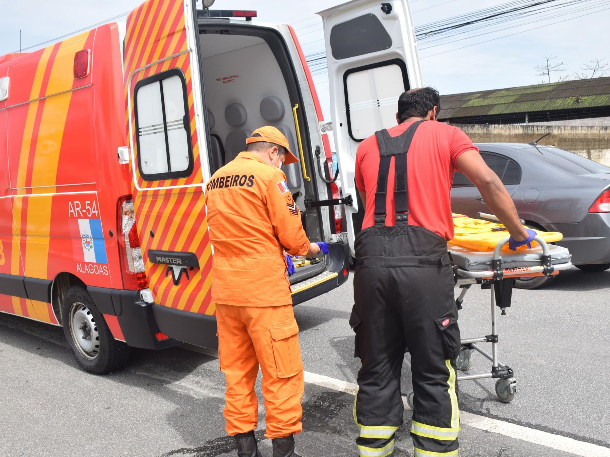 Bombeiros são acionados após acidente com morte na AL-220, em Piranhas