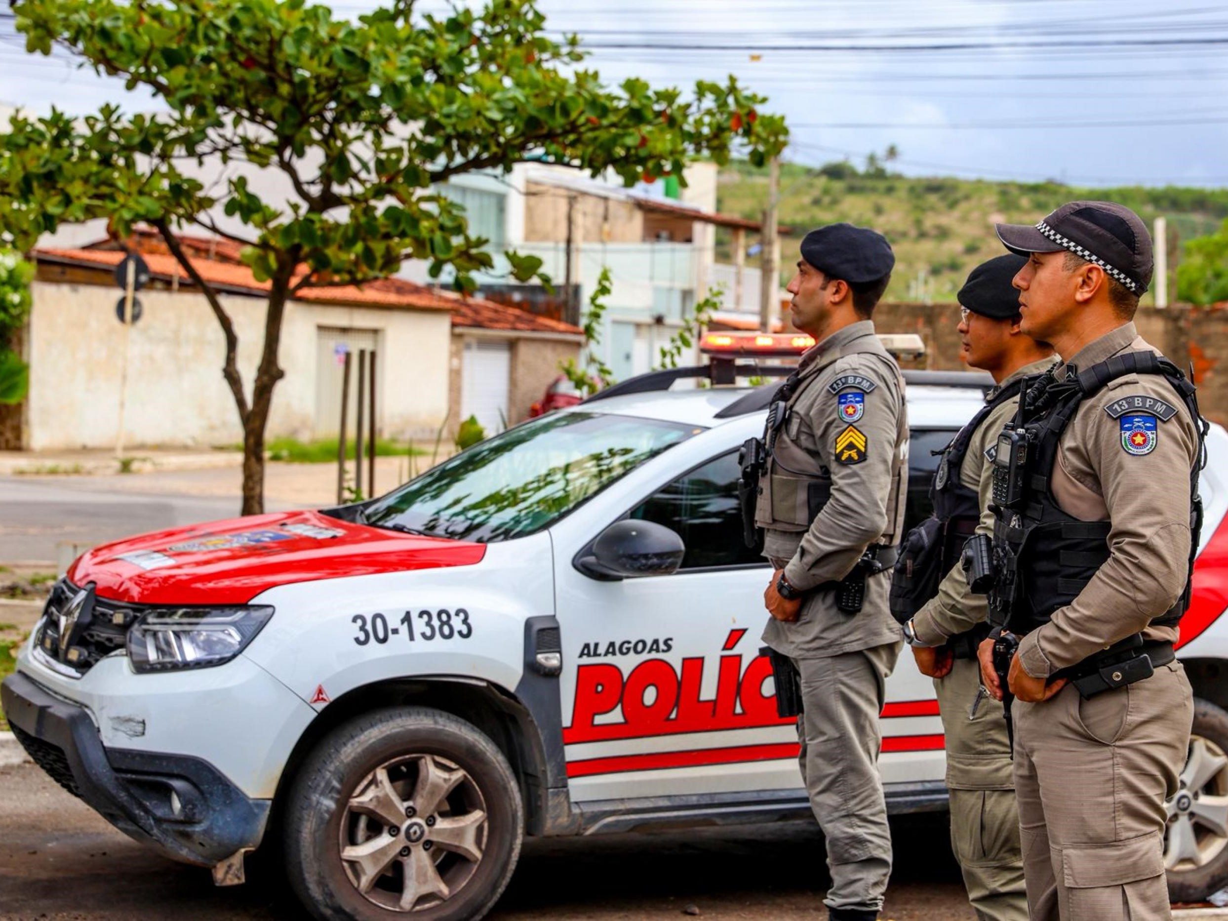 PM cumpre mandado de prisão contra homem condenado por tráfico no Jacintinho