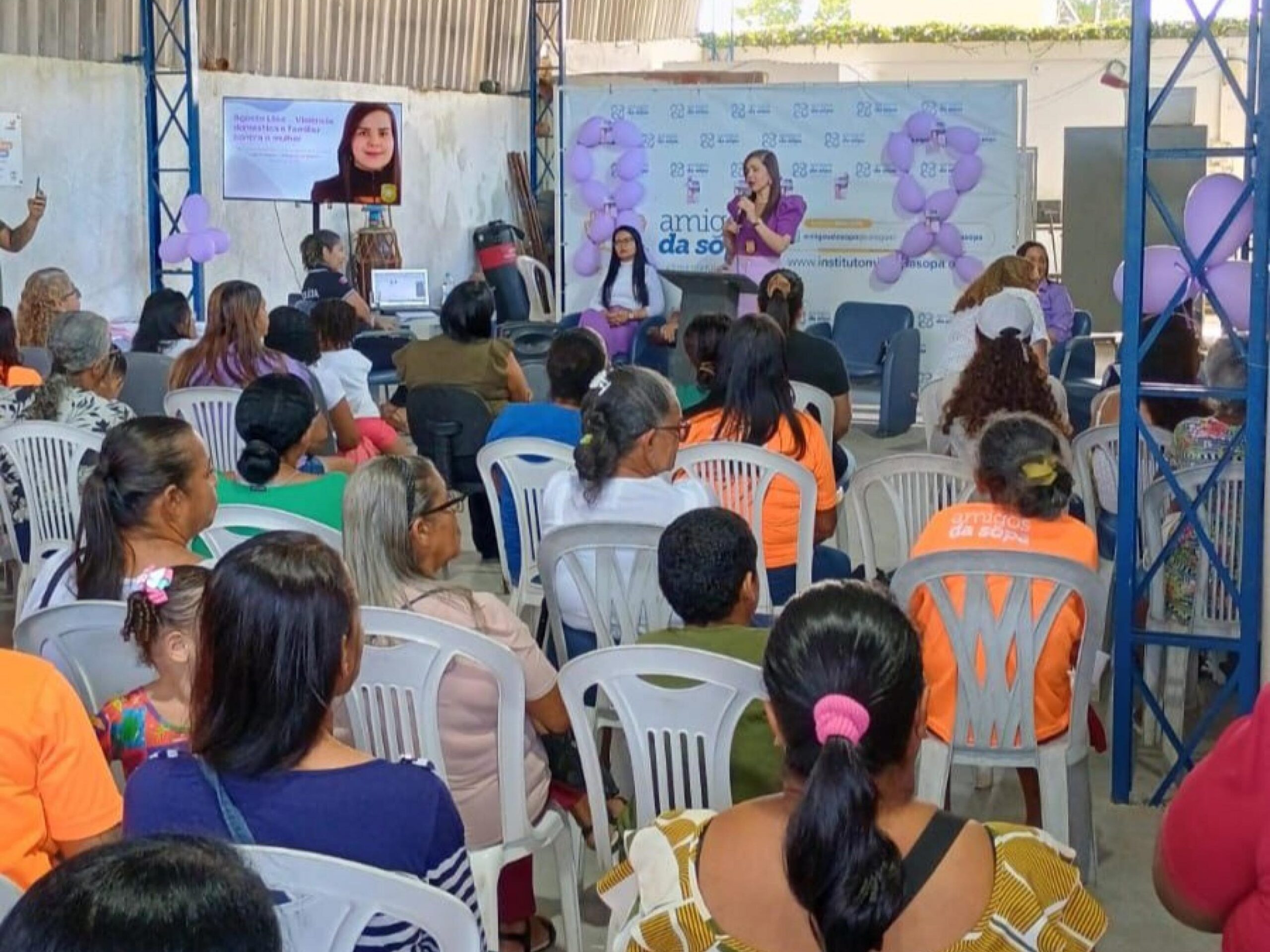 Delegada ministra palestra sobre enfrentamento à violência de gênero e os mecanismos de proteção às vítimas