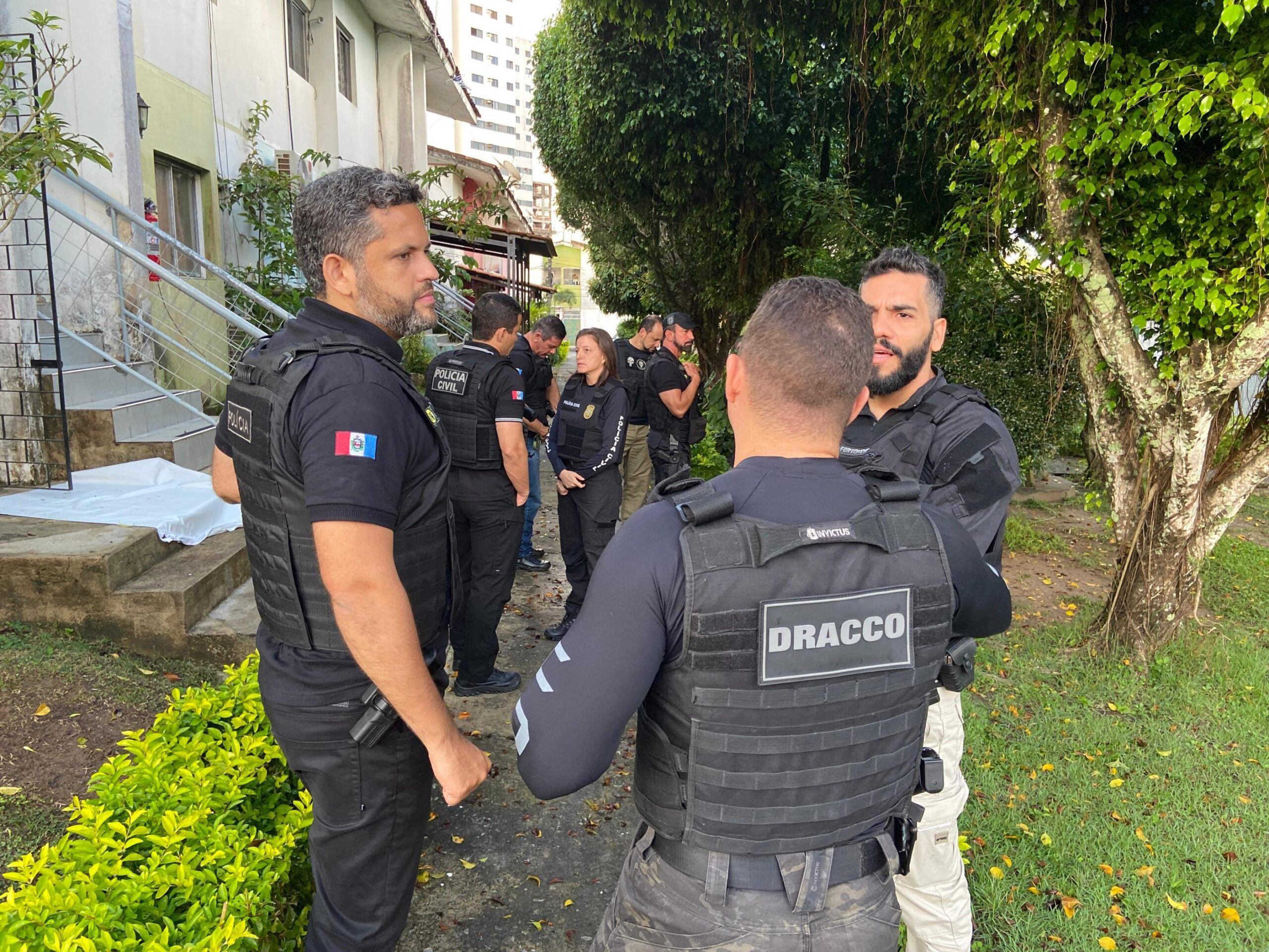 Operação da Polícia Civil prende envolvidos em homicídios na capital e Rio Largo