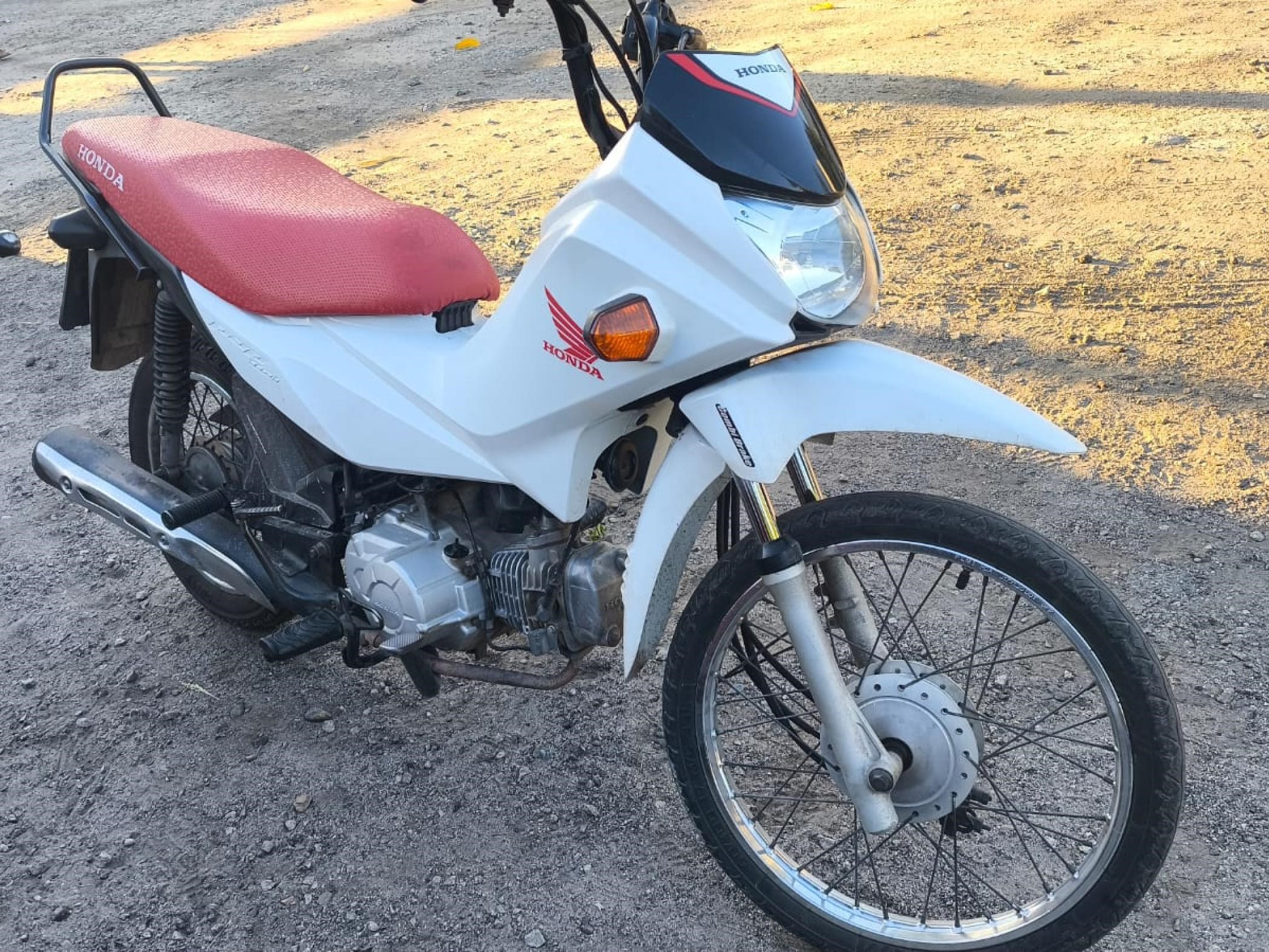 Polícia Militar prende quatro indivíduos e recupera motocicleta em Arapiraca